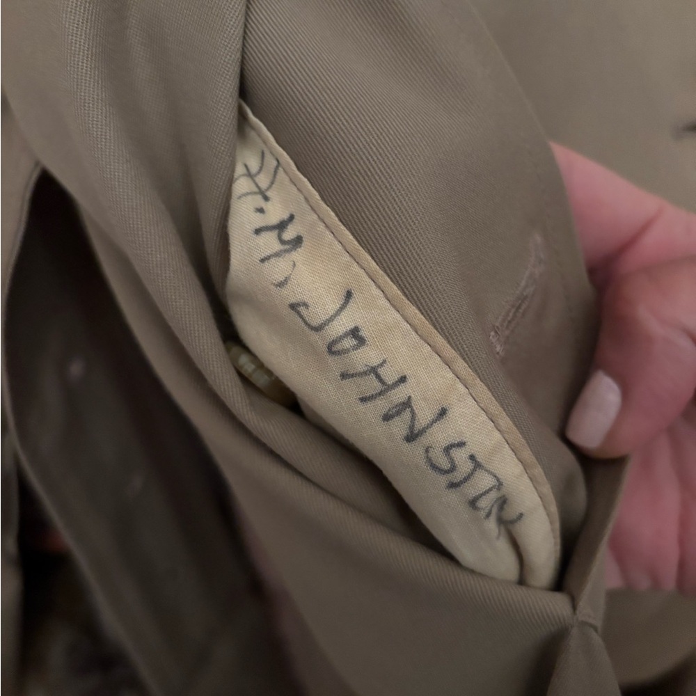 Burberry Trenchcoat - Picture 5 of 8